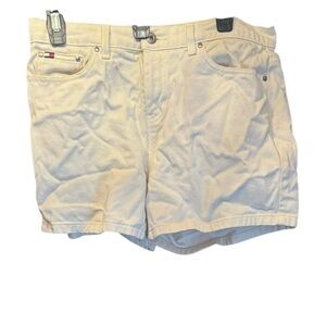 Tommy Hilfiger. Women's Boyfriend White Jean Short. Size 6.